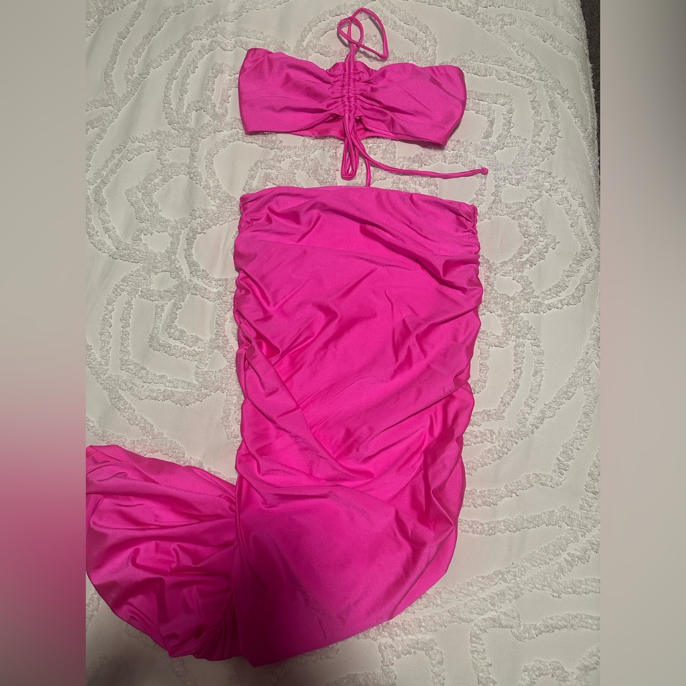 Elegant Pink Women's Intimate Set
